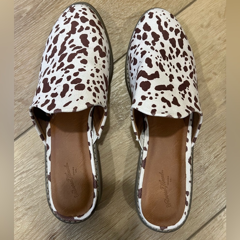Universal Threads Cow Print Mules